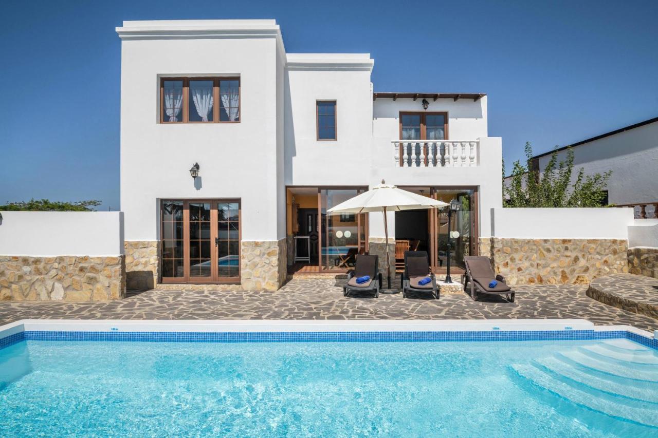 Villa Maria Tinajo Exterior photo